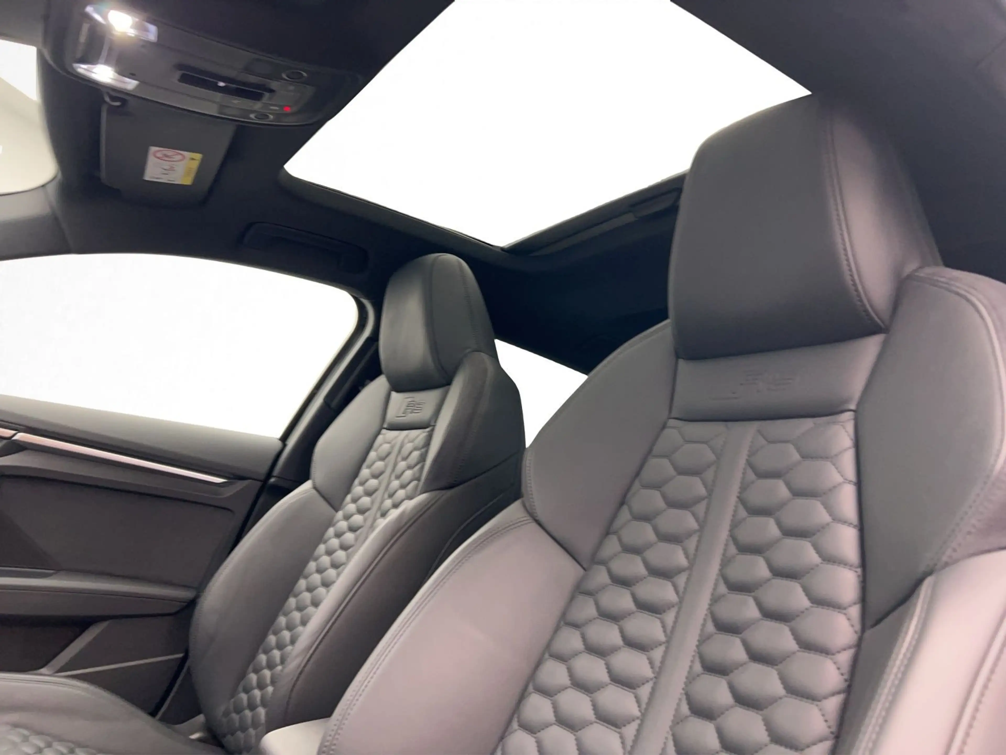 Audi RS3 S tro*B&O*Pano*Matrix+Virtual*Nav — photo 10