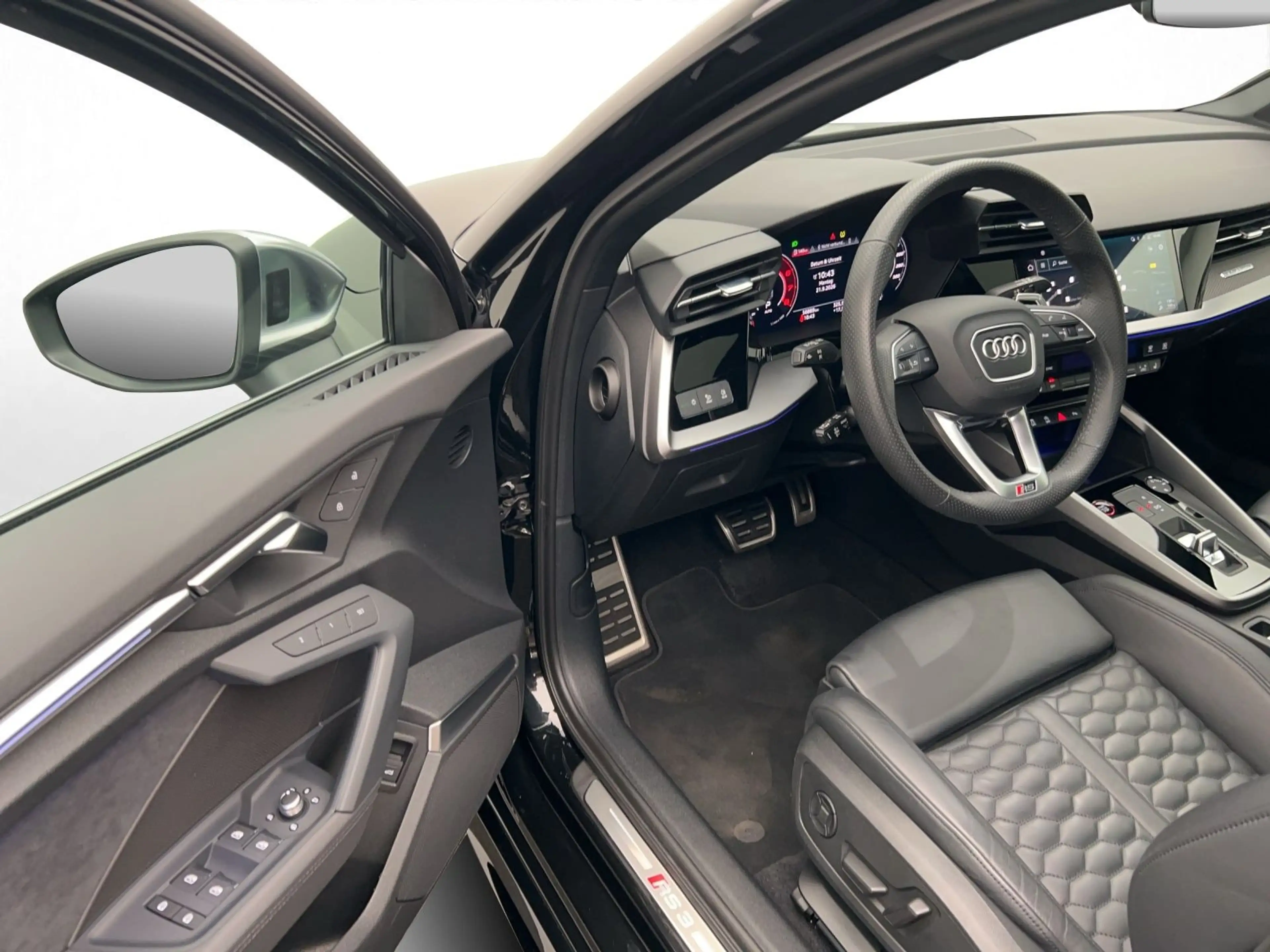 Audi RS3 S tro*B&O*Pano*Matrix+Virtual*Nav — photo 14