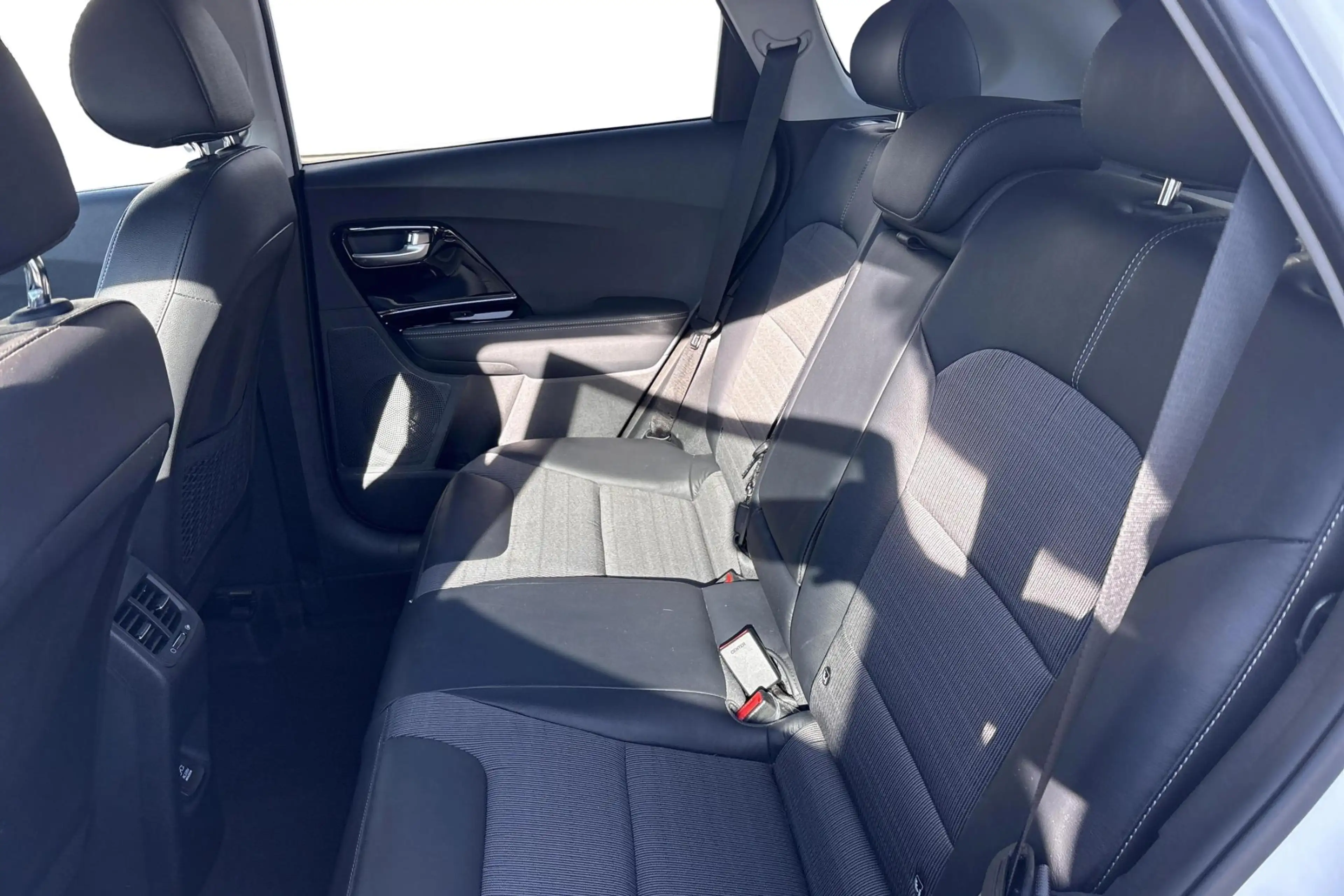 Kia Niro Fusion 1.6 GDi HEV 6DCT — photo 7
