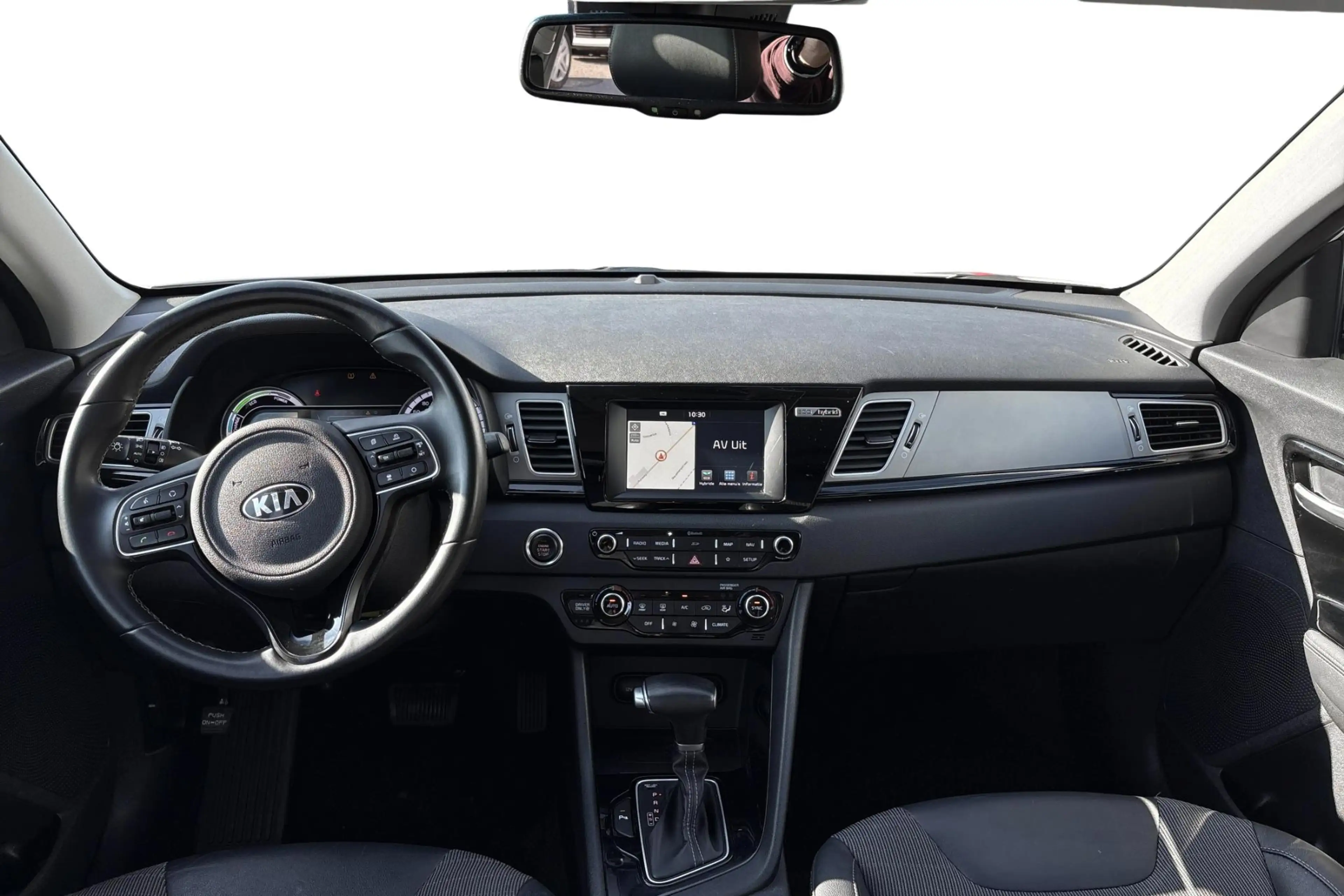 Kia Niro Fusion 1.6 GDi HEV 6DCT — photo 12