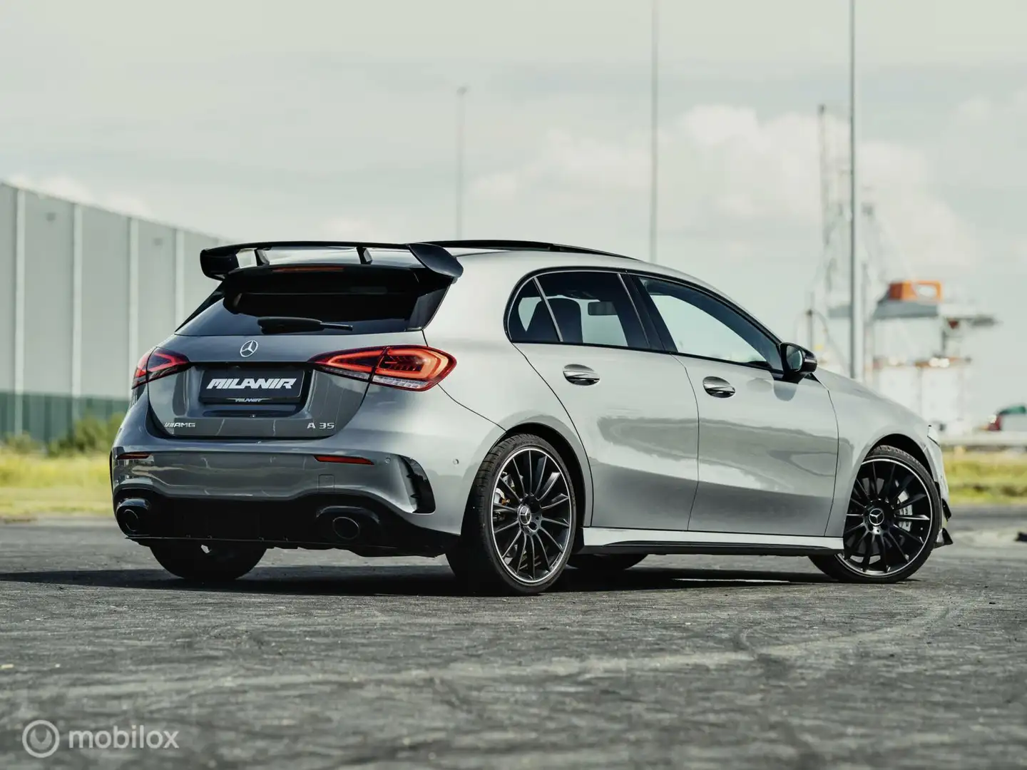 Mercedes-Benz A 35 AMG A35 4MATIC | Pano | Sfeer | CarPlay Grigio - 2