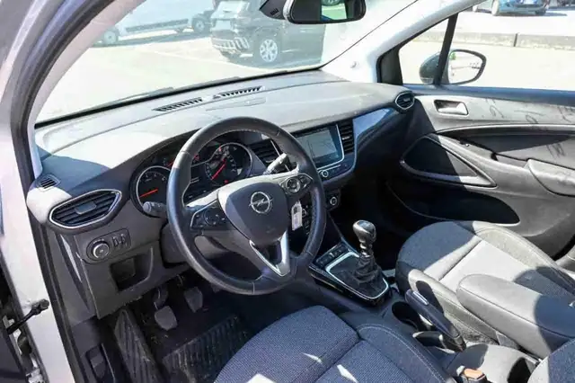 Opel Crossland view 8