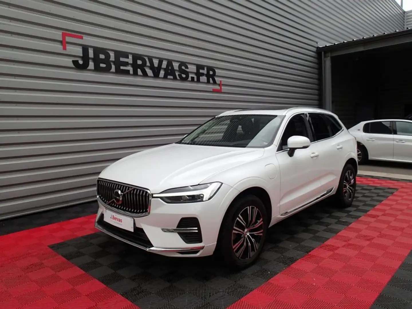Volvo XC60 Recharge T6 340 Geartro 8 Inscription Blanc - 1