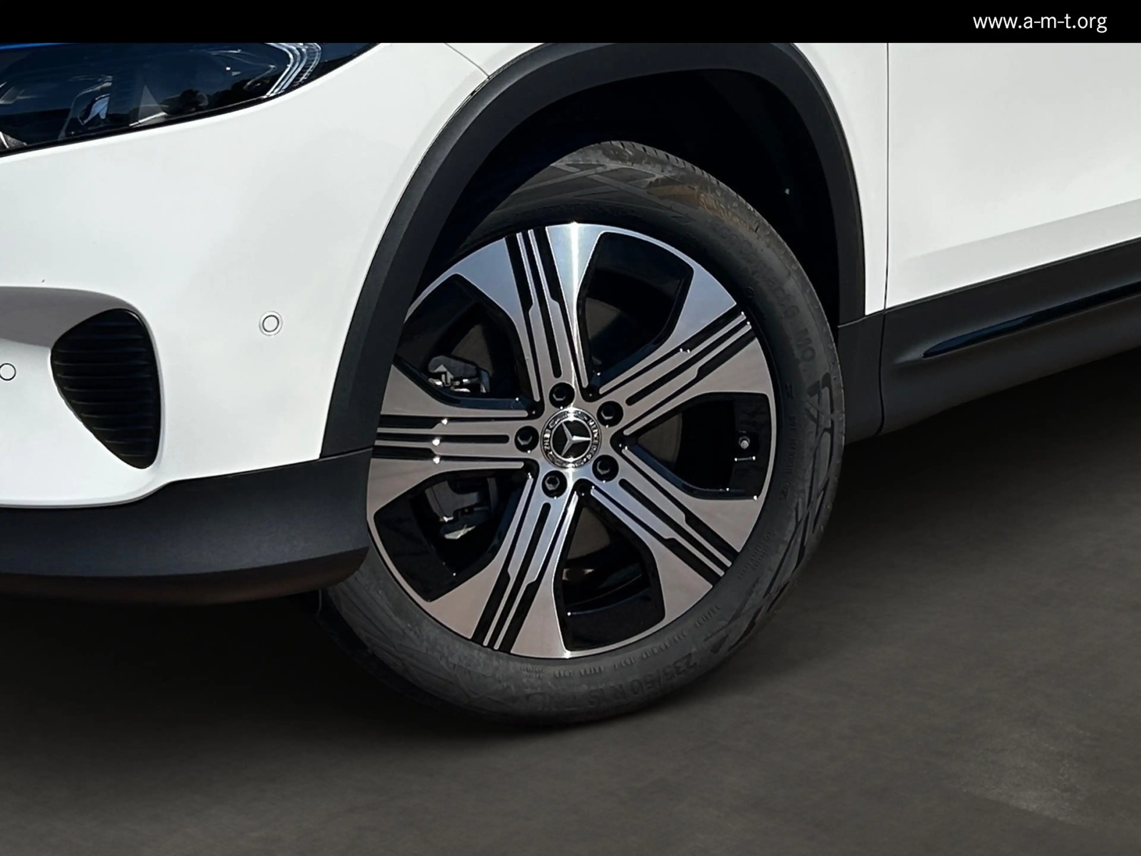Mercedes-Benz EQB 300 EQB 300 4M FlexB Electric Art DISTRO Lenkradhz LED — photo 6