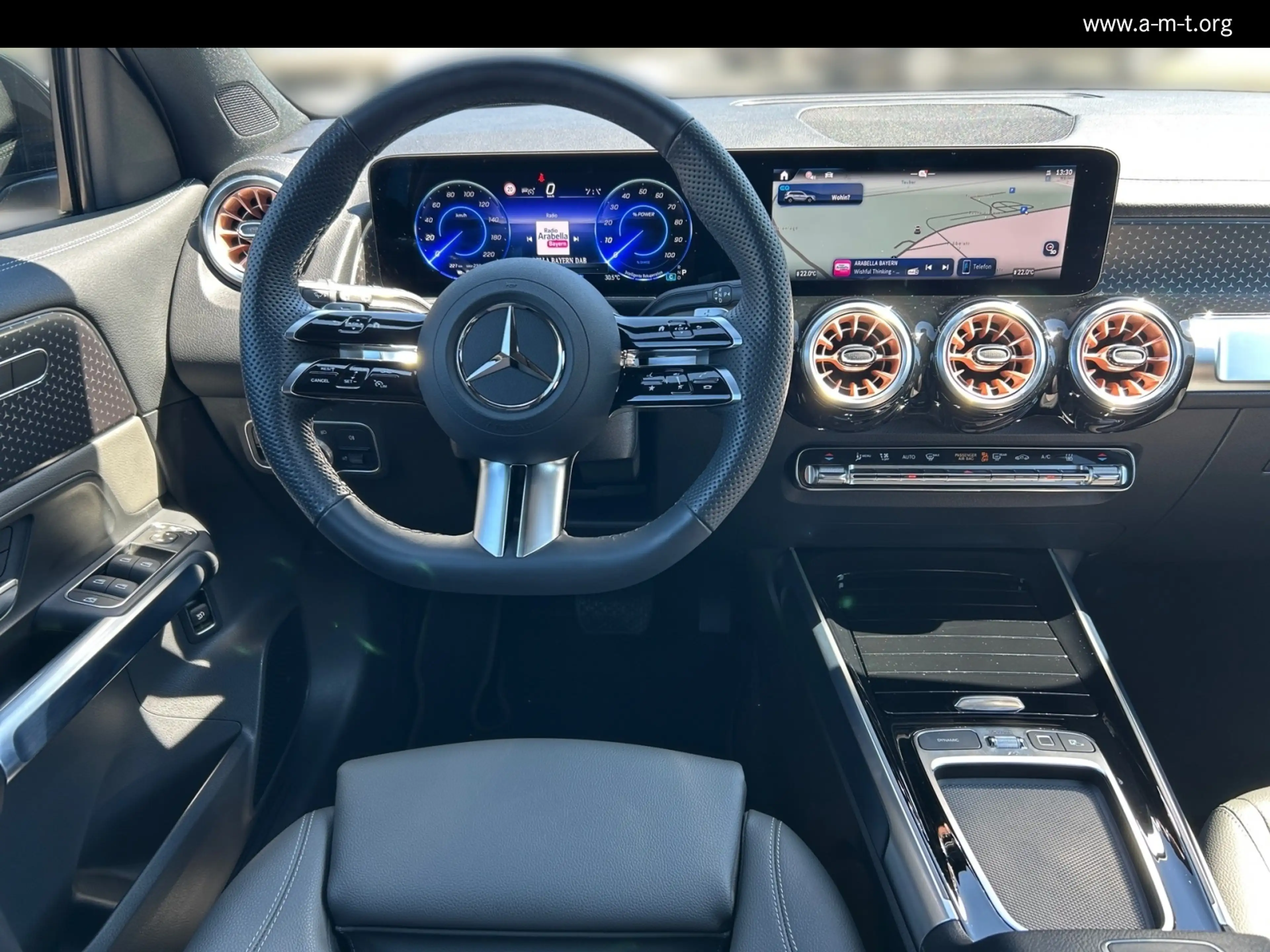 Mercedes-Benz EQB 300 EQB 300 4M FlexB Electric Art DISTRO Lenkradhz LED — photo 10
