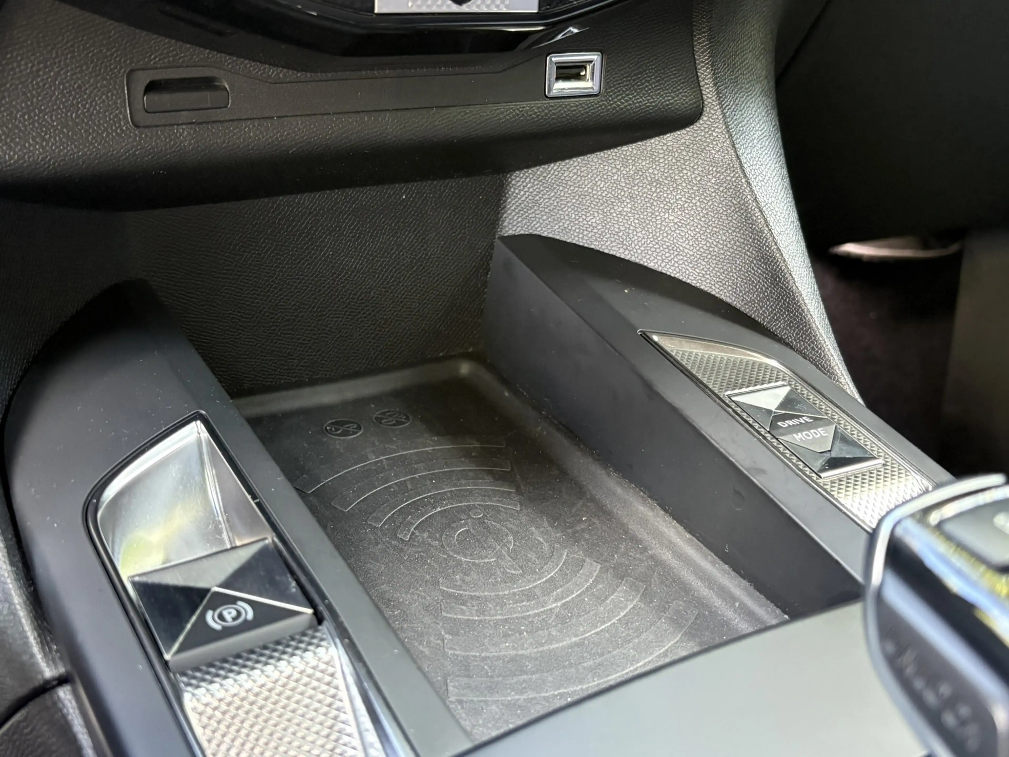 DS Automobiles DS 3 Crossback E-Tense So Chic 50 kWh -SOH 91%-LED-STOELVERWARMIN — photo 23