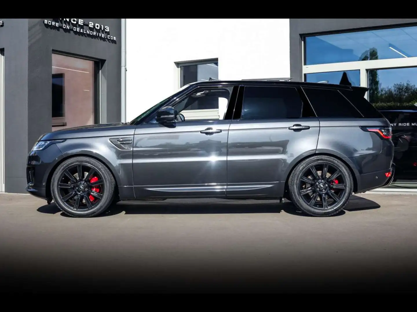Land Rover Range Rover Sport P400 HST AWDPACK CARBONAHKPANOMERIDIAN360 Gris - 2