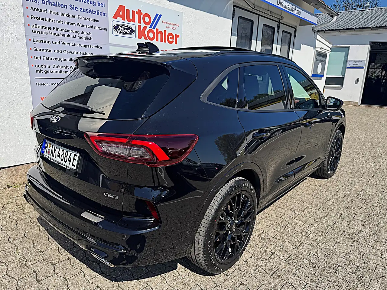 Ford Kuga Plug-in-Hybrid ST-Line X Black Package mit AHK 3