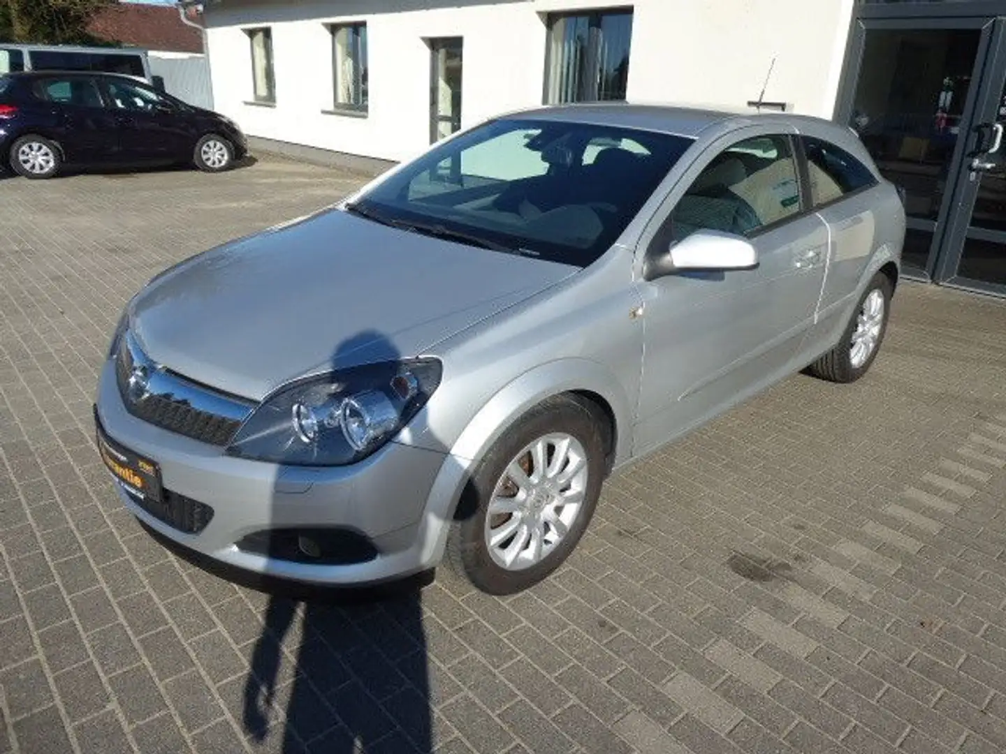 Opel Astra H GTC Sport Silber - 2