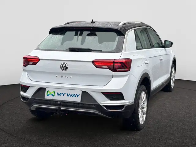 Volkswagen T-Roc view 5