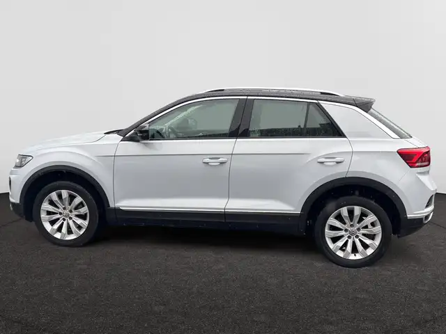 Volkswagen T-Roc view 8