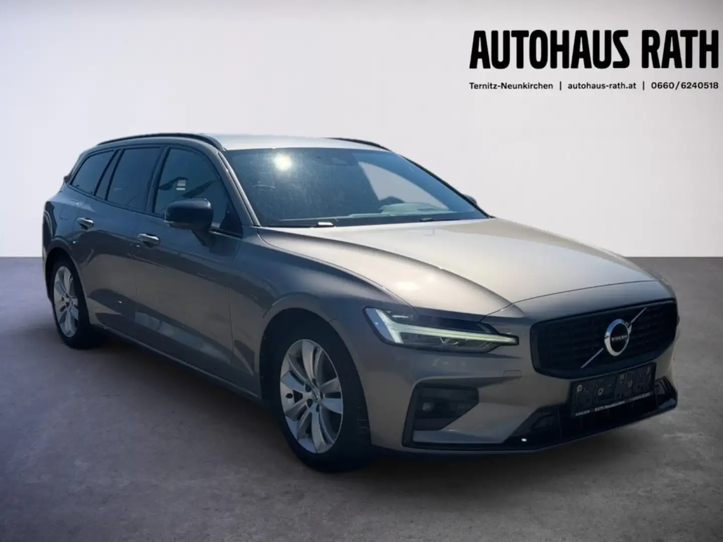 Volvo V60 B4 (D) Geartronic R-Design Grau - 2