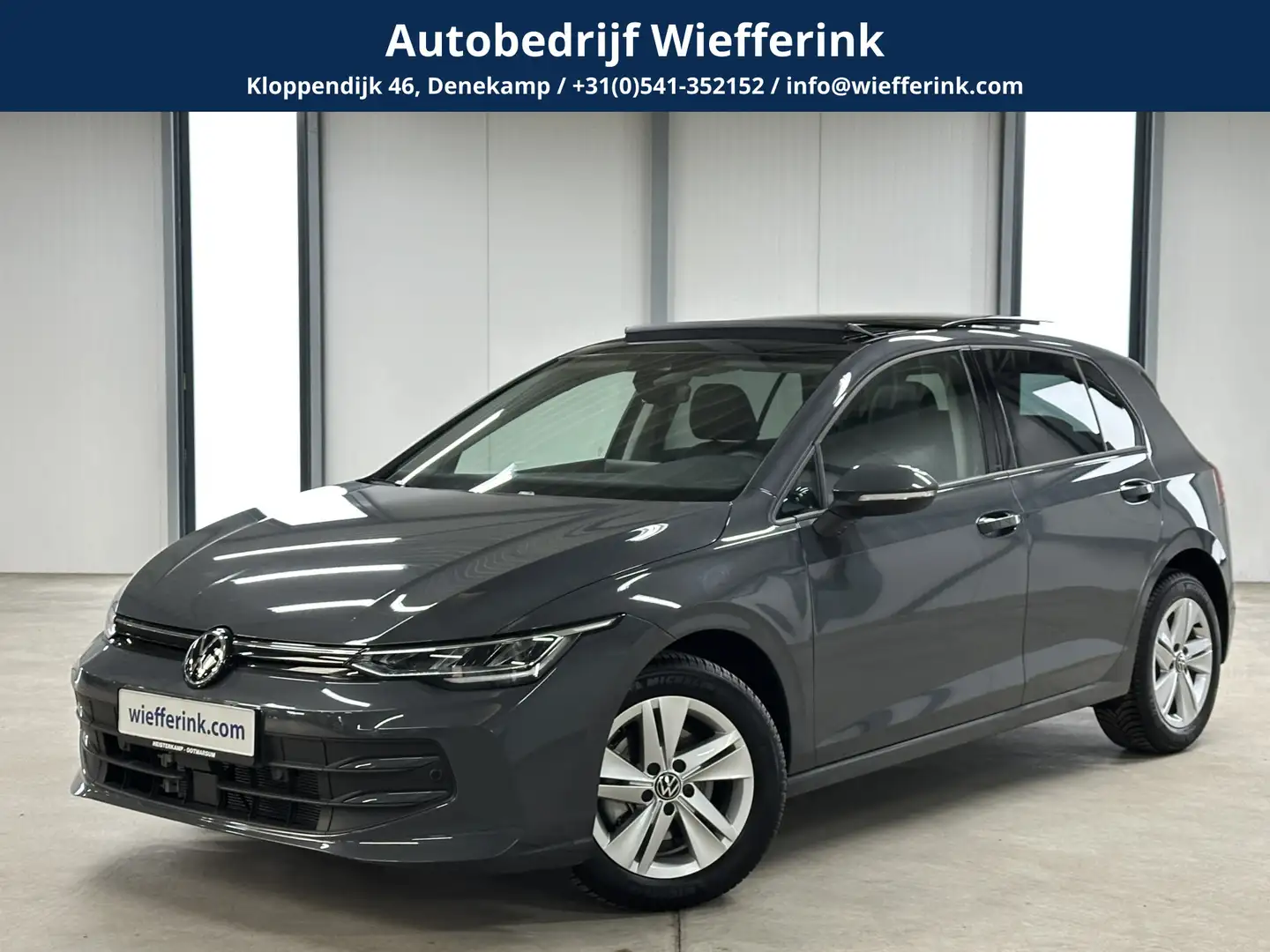 Volkswagen Golf 1.5 eTSI 115pk Life Edition Facelift | Pano | Mass Grau - 1