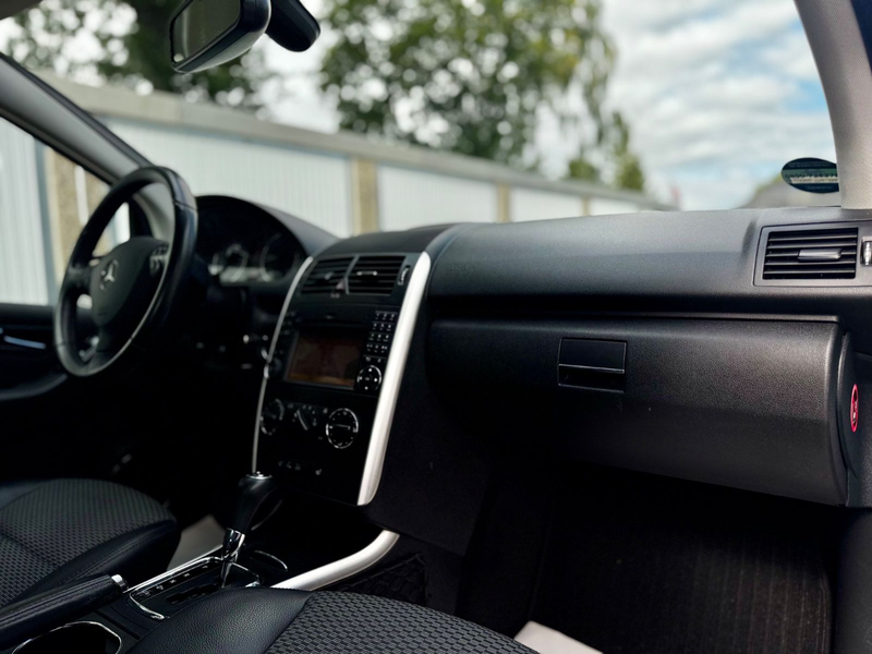 Mercedes-Benz A 180 A-Klasse A 180 CDI Avantgarde — photo 14