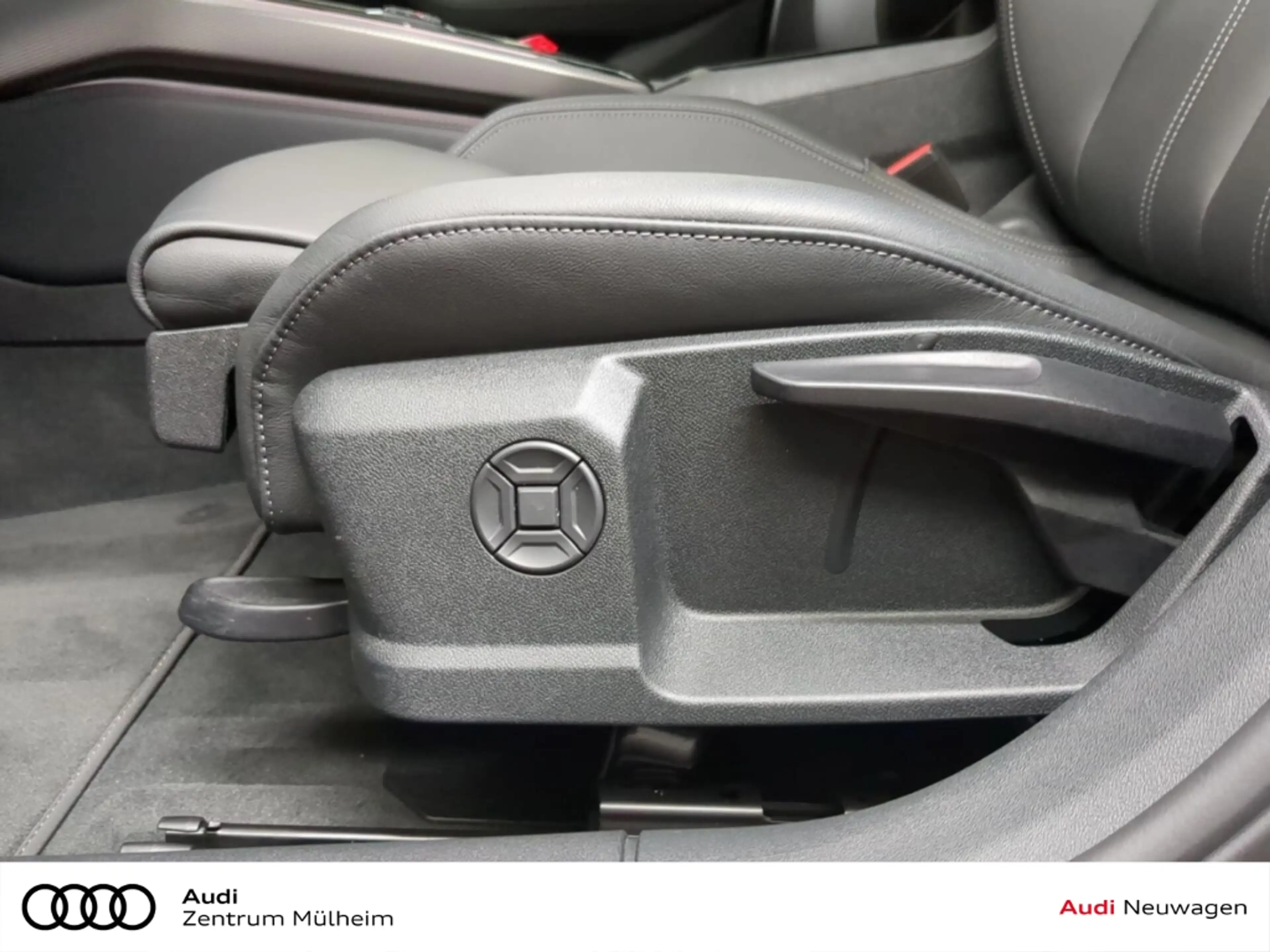 Audi A6 Avant TDI 150 KW Matrix LED virtual Leder Tech — photo 13