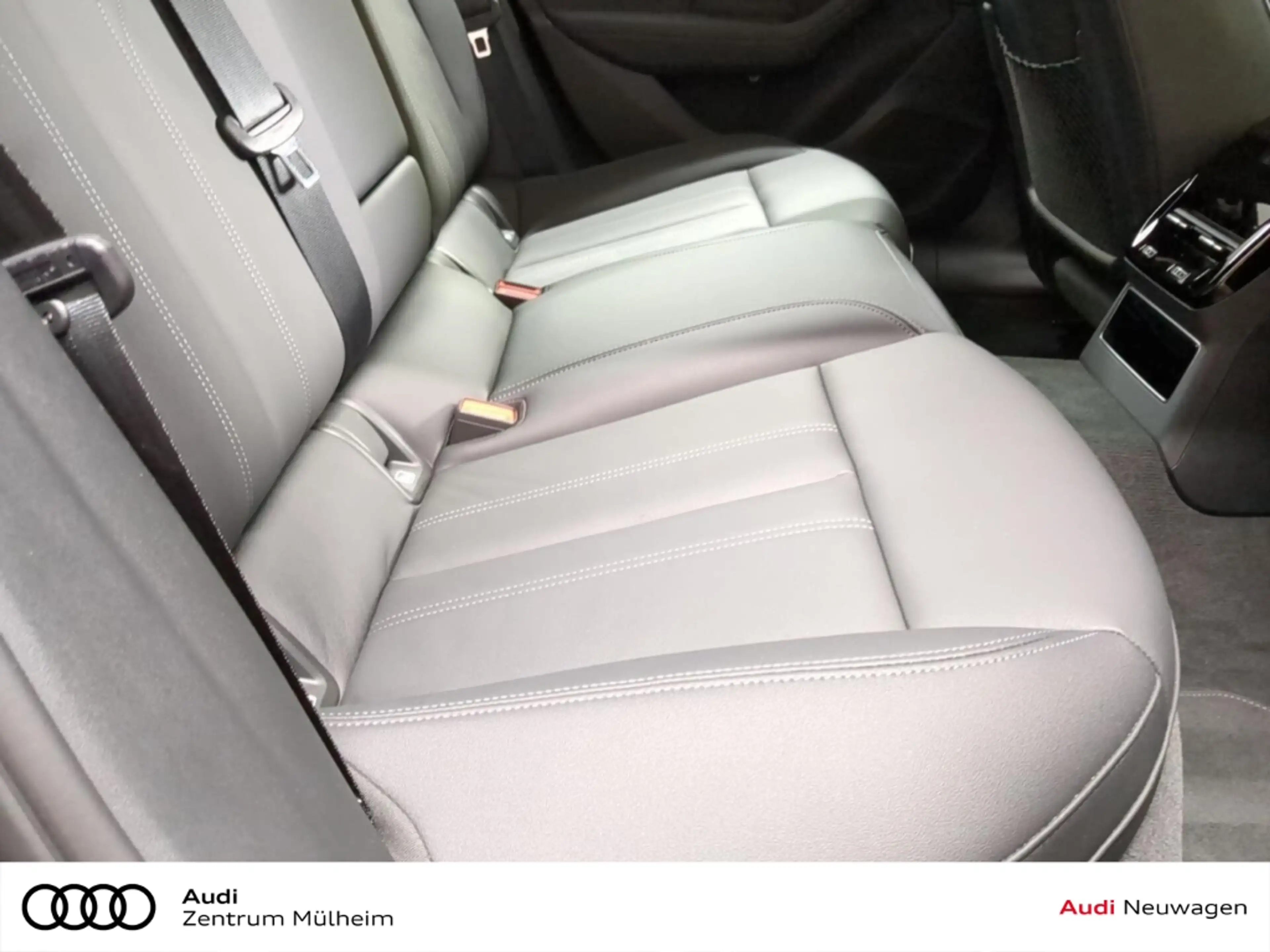 Audi A6 Avant TDI 150 KW Matrix LED virtual Leder Tech — photo 8