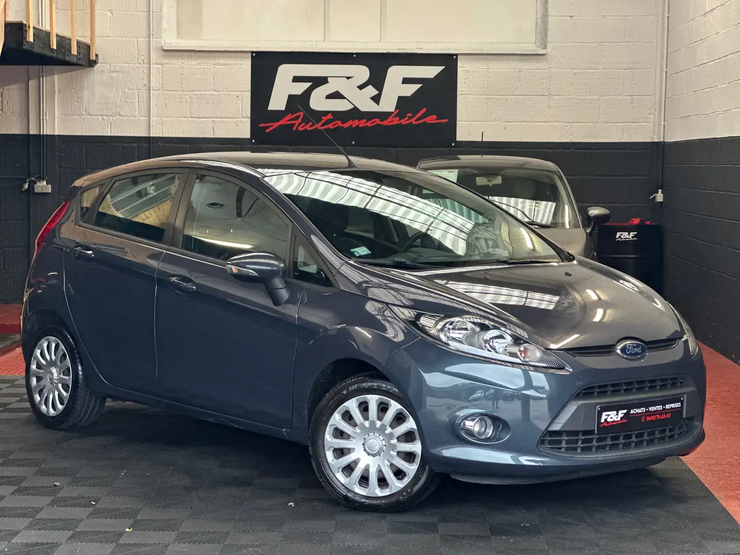 Ford Fiesta Fiesta 1.4 TDCi Trend DPF Grijs - 2
