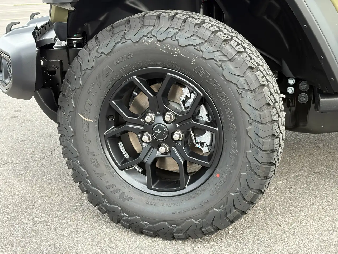 Jeep Wrangler снимка Jeep Wrangler