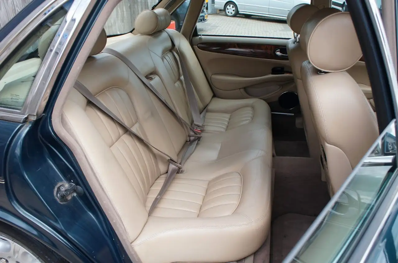 Jaguar XJ Executive Sovereign 3.2 V8 Navi Klima 174KW, foto 12