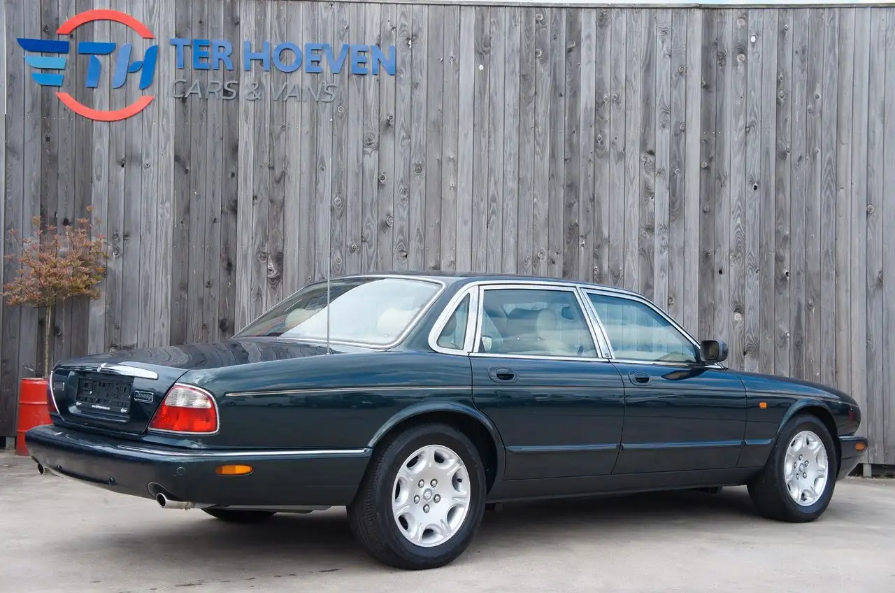 Jaguar XJ Executive Sovereign 3.2 V8 Navi Klima 174KW, foto 3