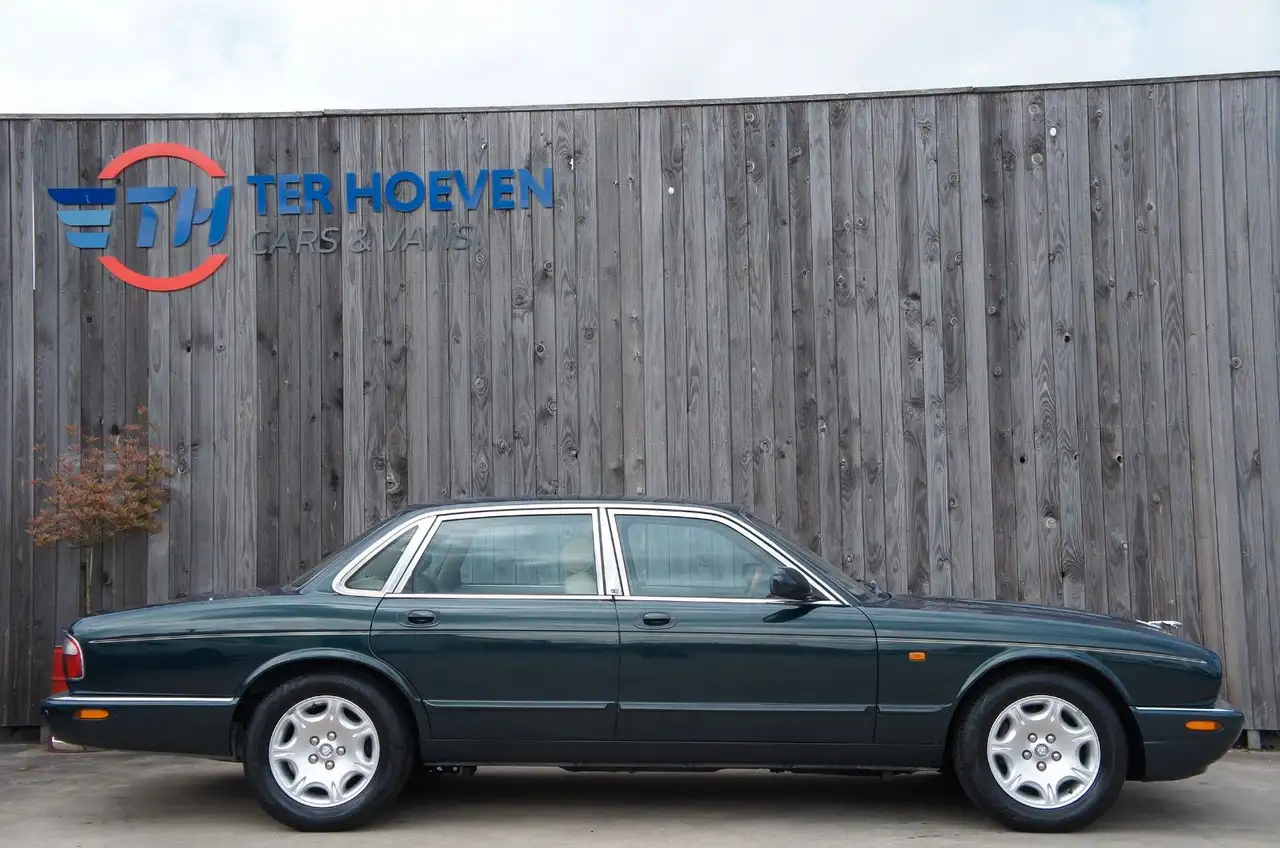 Jaguar XJ Executive Sovereign 3.2 V8 Navi Klima 174KW, foto 4