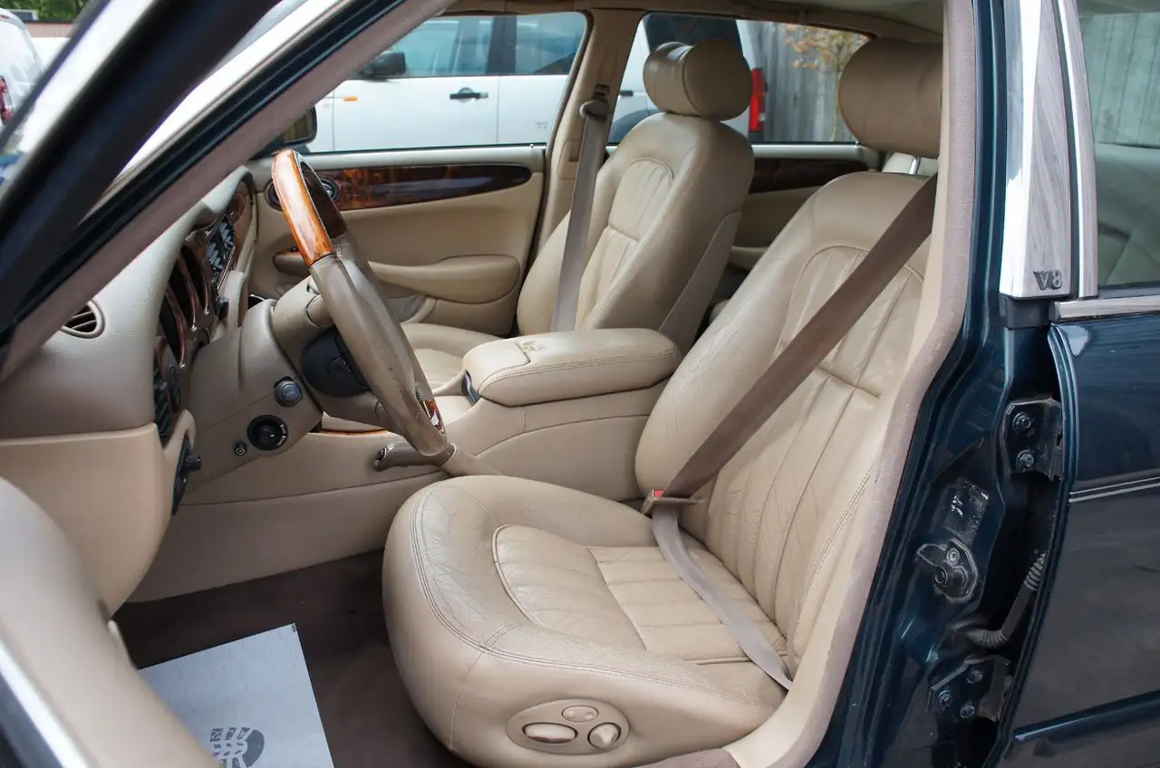Jaguar XJ Executive Sovereign 3.2 V8 Navi Klima 174KW, foto 10