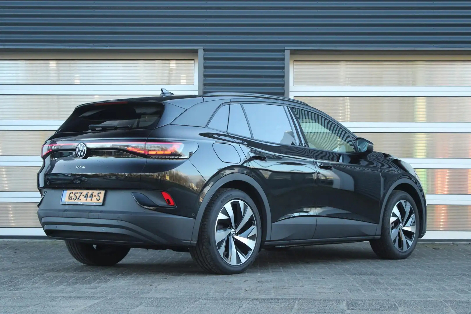 Volkswagen ID.4 286pk Pro Oranje Edition 77 kWh | Assitentie Pakke Černá - 2
