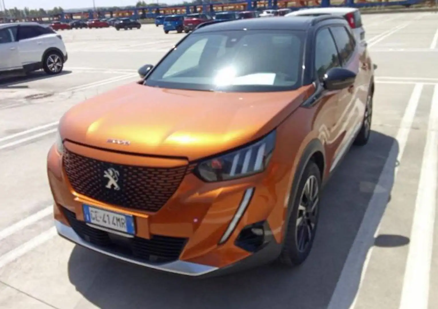 Peugeot e-2008 motore elettrico 136 CV GT Pack TETTO APRIBILE Arancione - 1