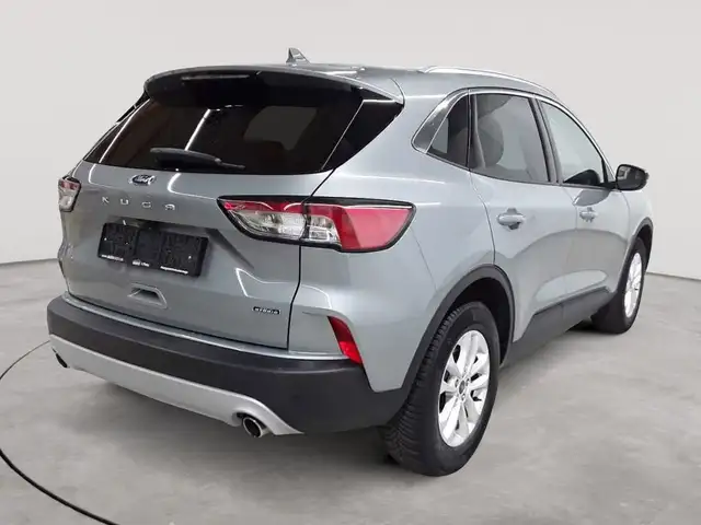 Ford Kuga view 4
