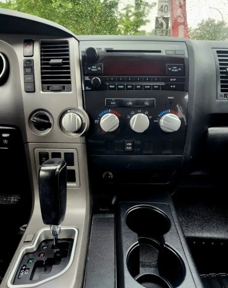 Toyota Tundra photo Toyota Tundra