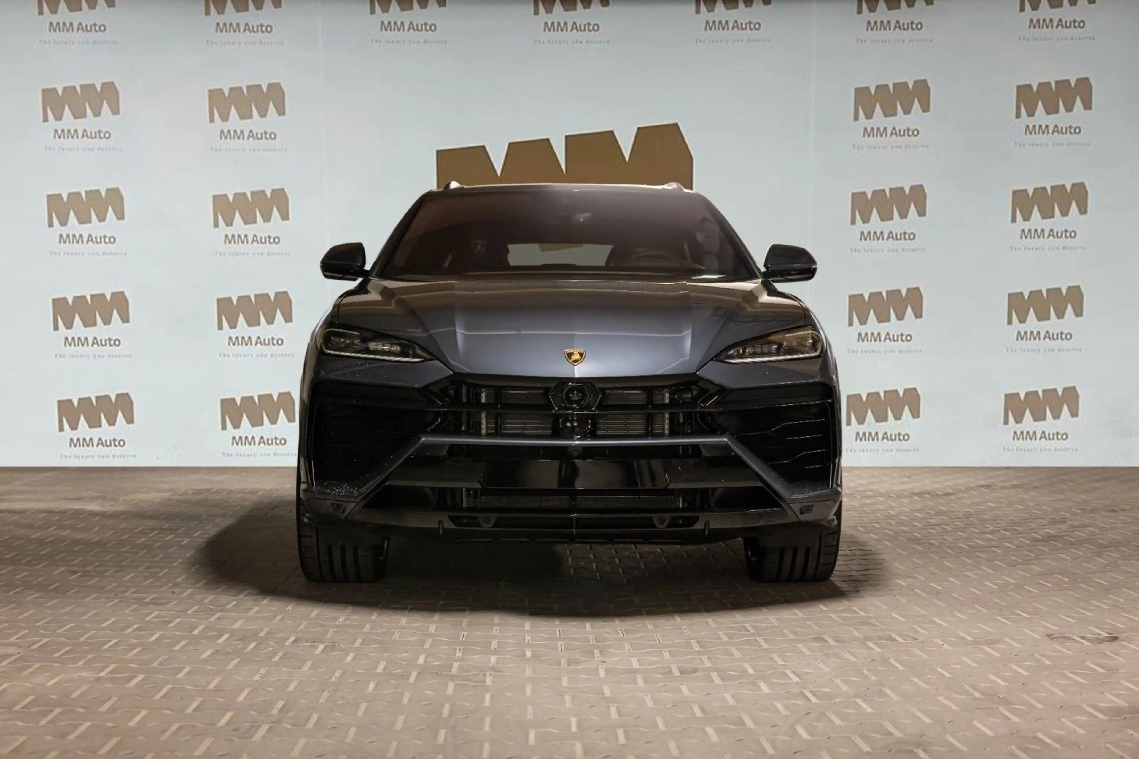 Lamborghini Urus 4.0 V8 SE Pano Carbon Style B&O Massage — photo 2