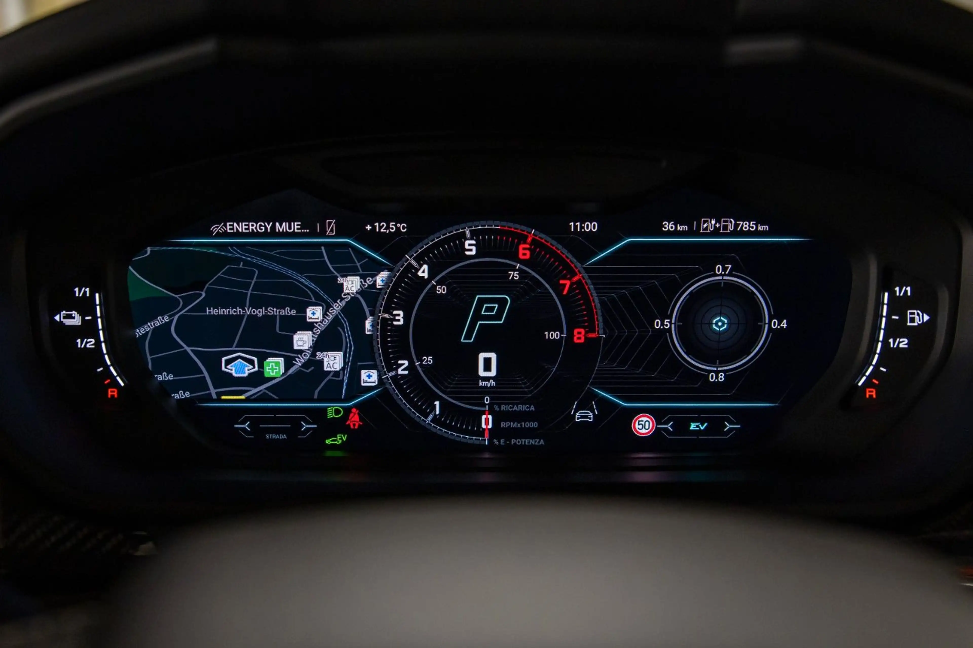 Lamborghini Urus 4.0 V8 SE Pano Carbon Style B&O Massage — photo 11