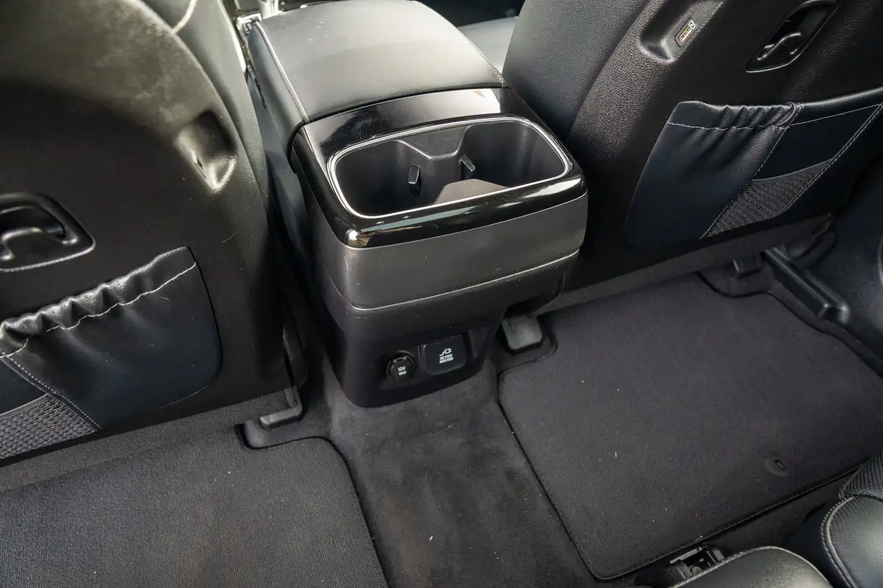 Kia Telluride снимка Kia Telluride