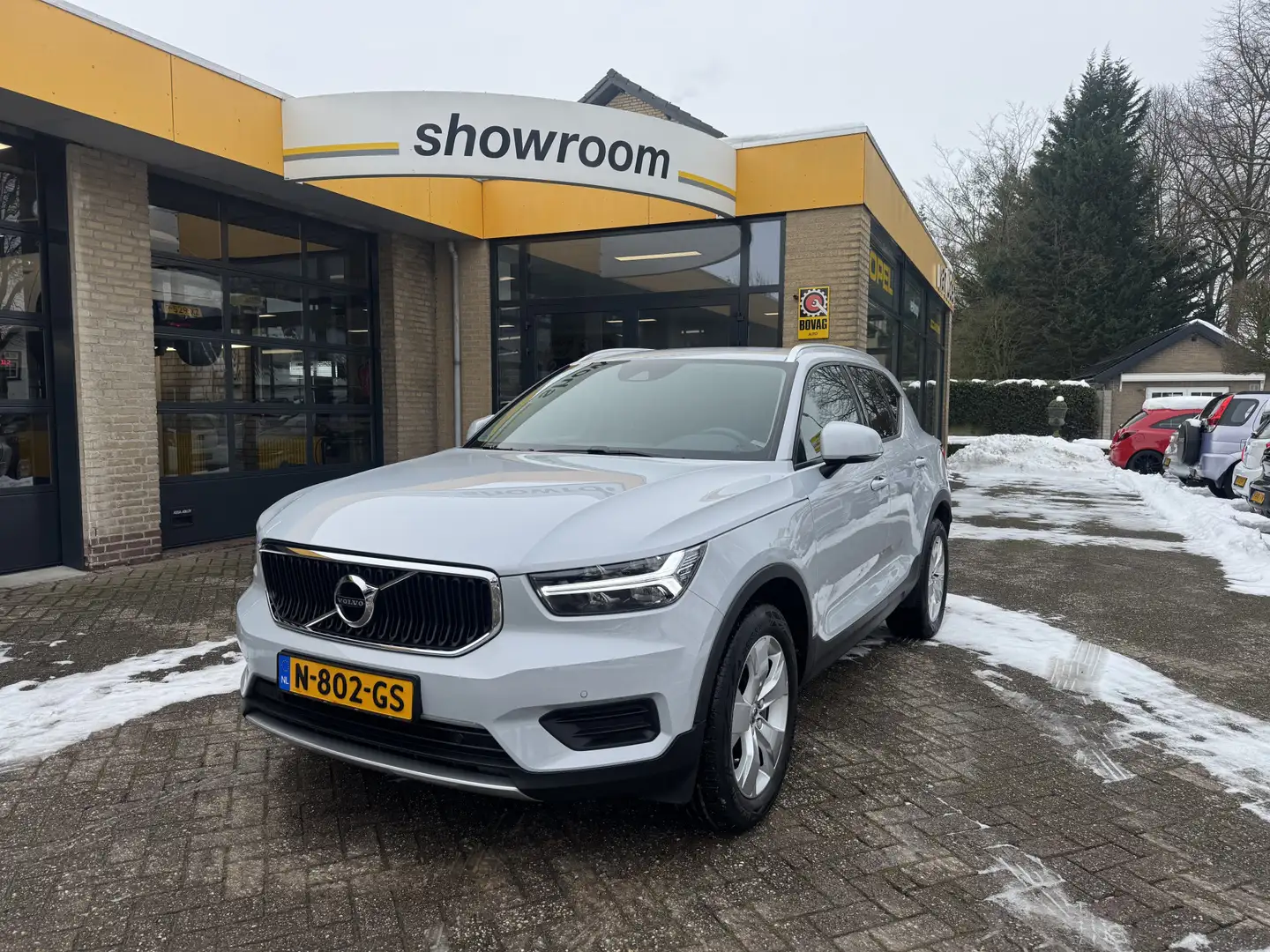 Volvo XC40 1.5 T2 Momentum Business Automaat Navi Camera Carp Grau - 1