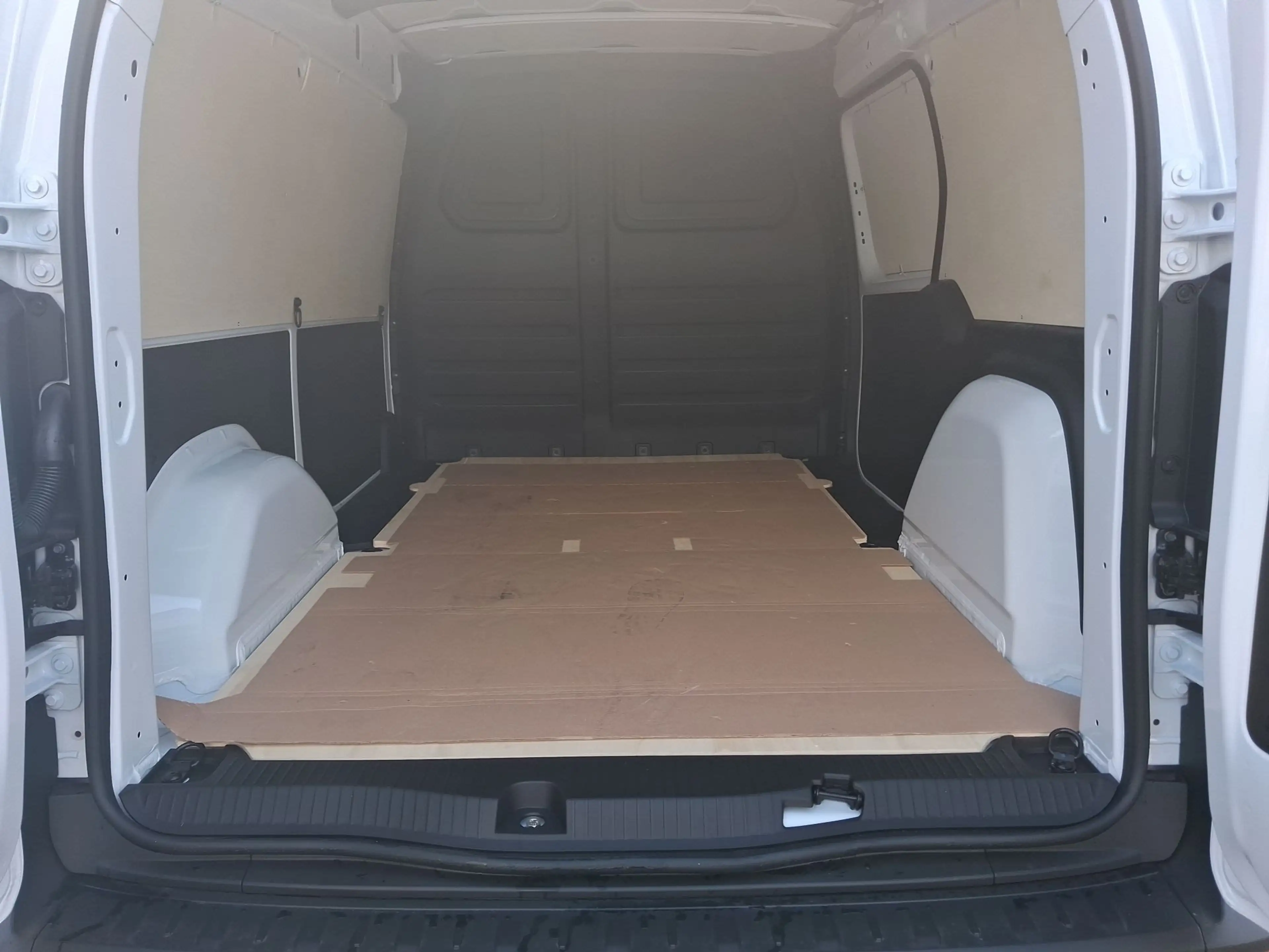 Renault Kangoo KANGOO VAN dCi 95 L2 MAXI (MY26) — photo 12