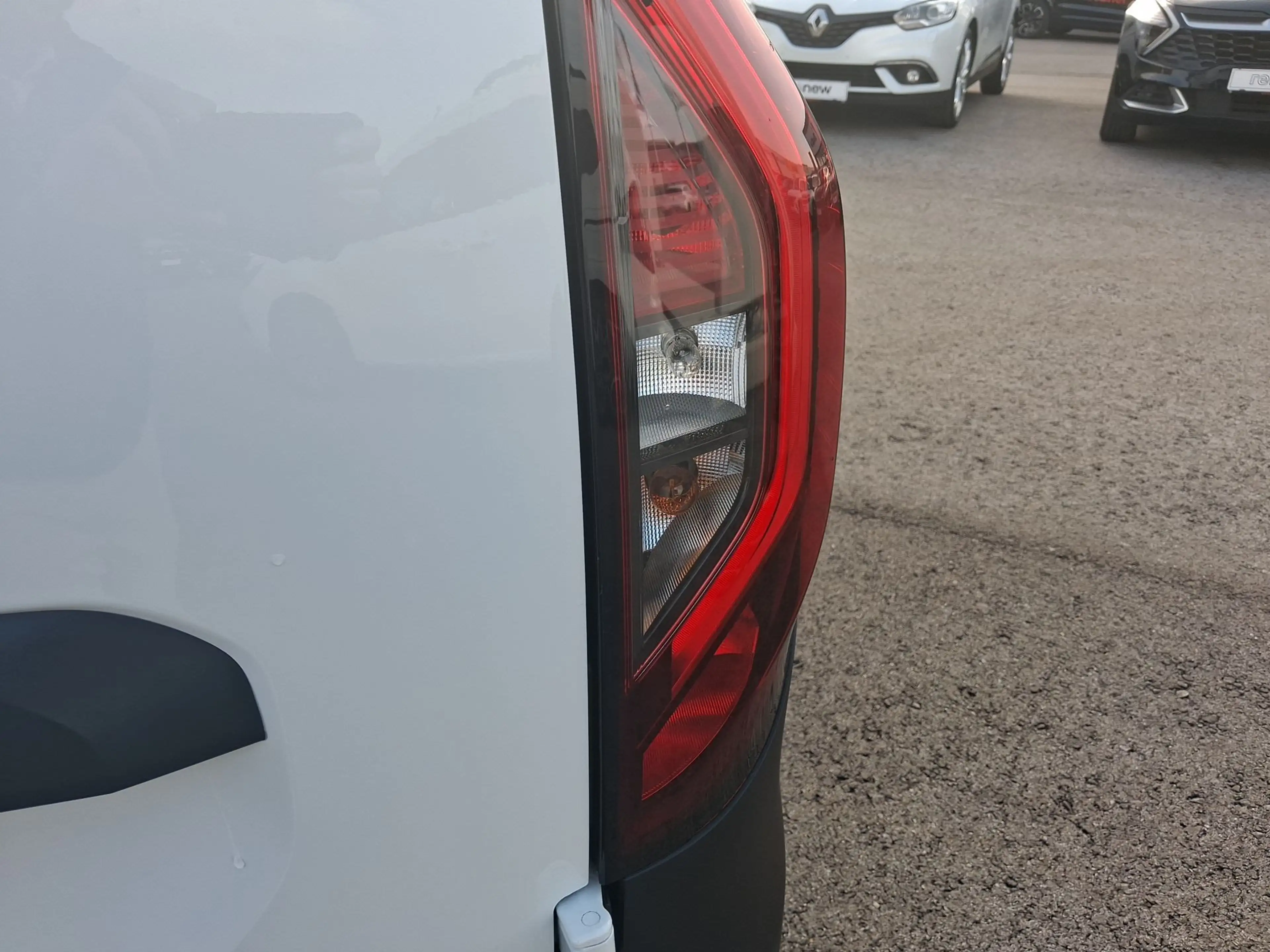 Renault Kangoo KANGOO VAN dCi 95 L2 MAXI (MY26) — photo 13