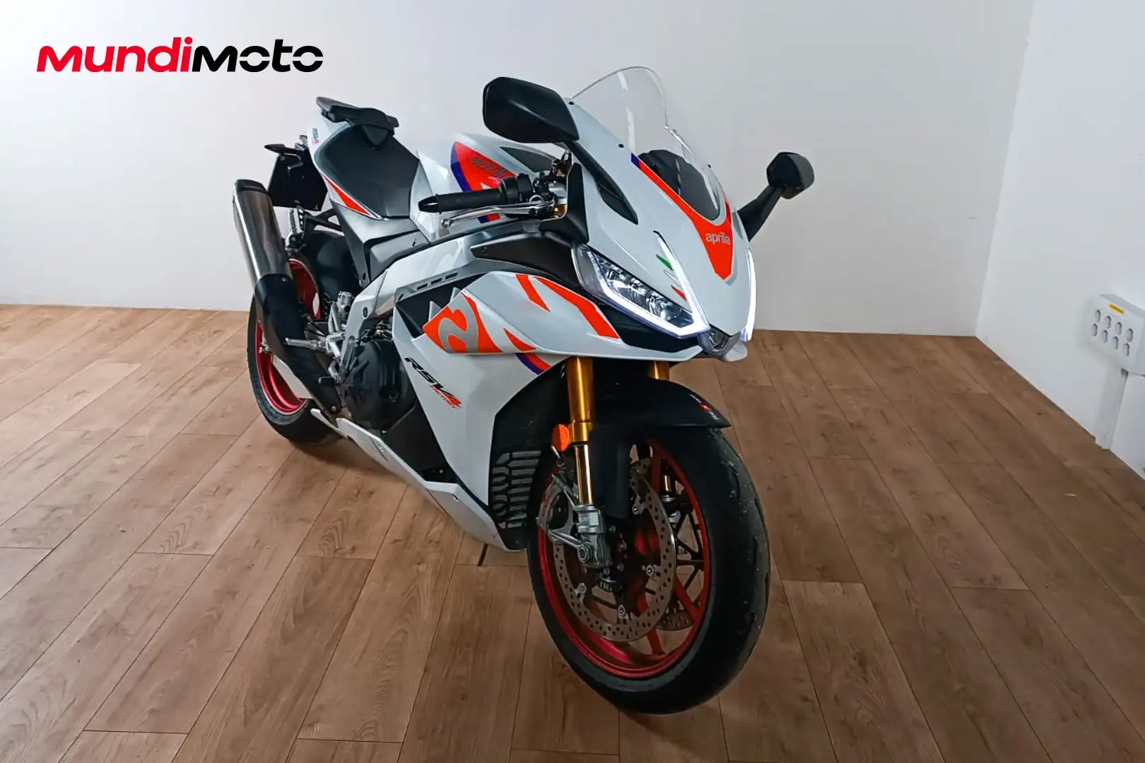 Aprilia RSV4 - 2