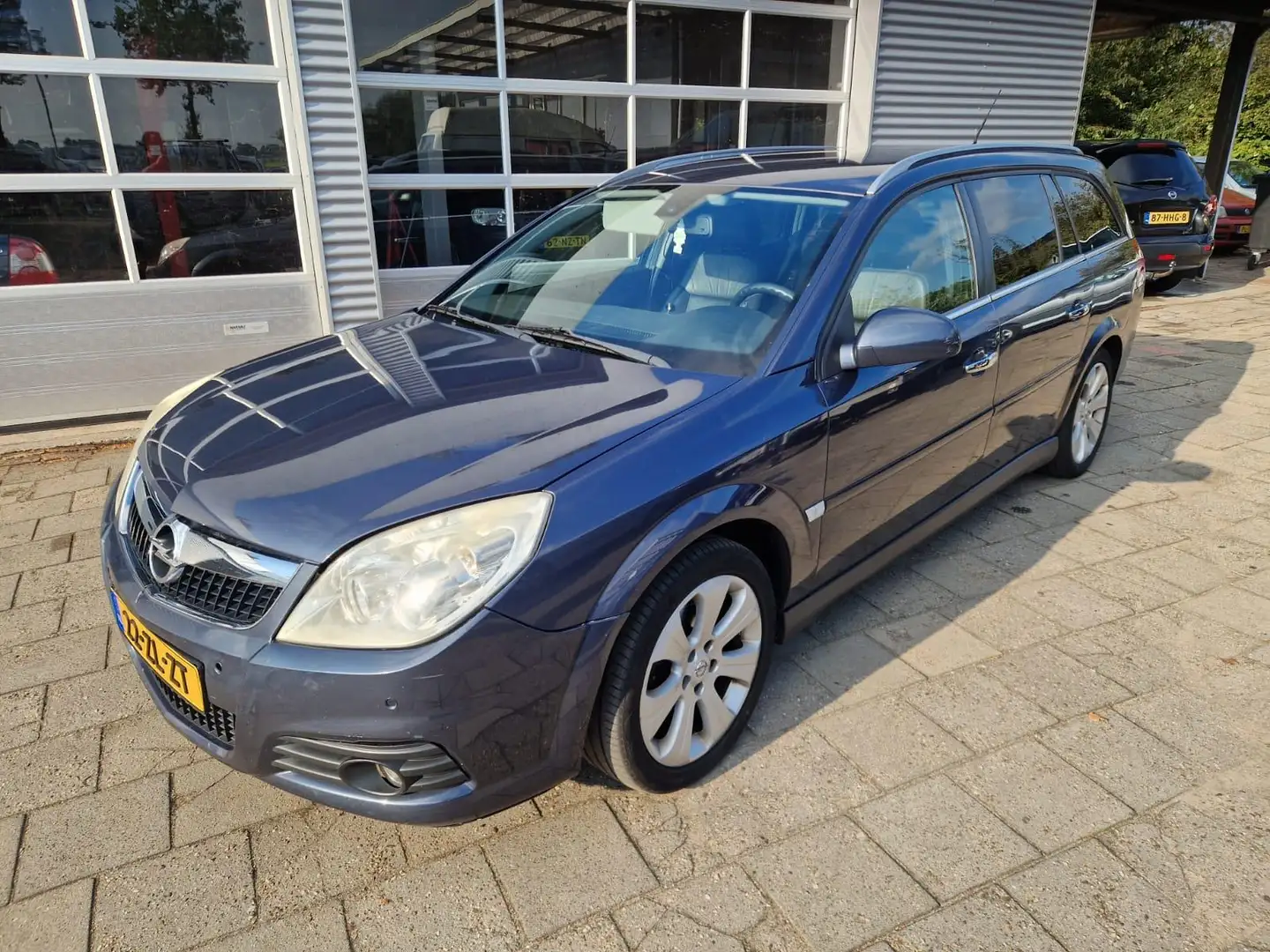 Opel Vectra Wagon 1.8-16V Executive ( EXPORT) Grijs - 2