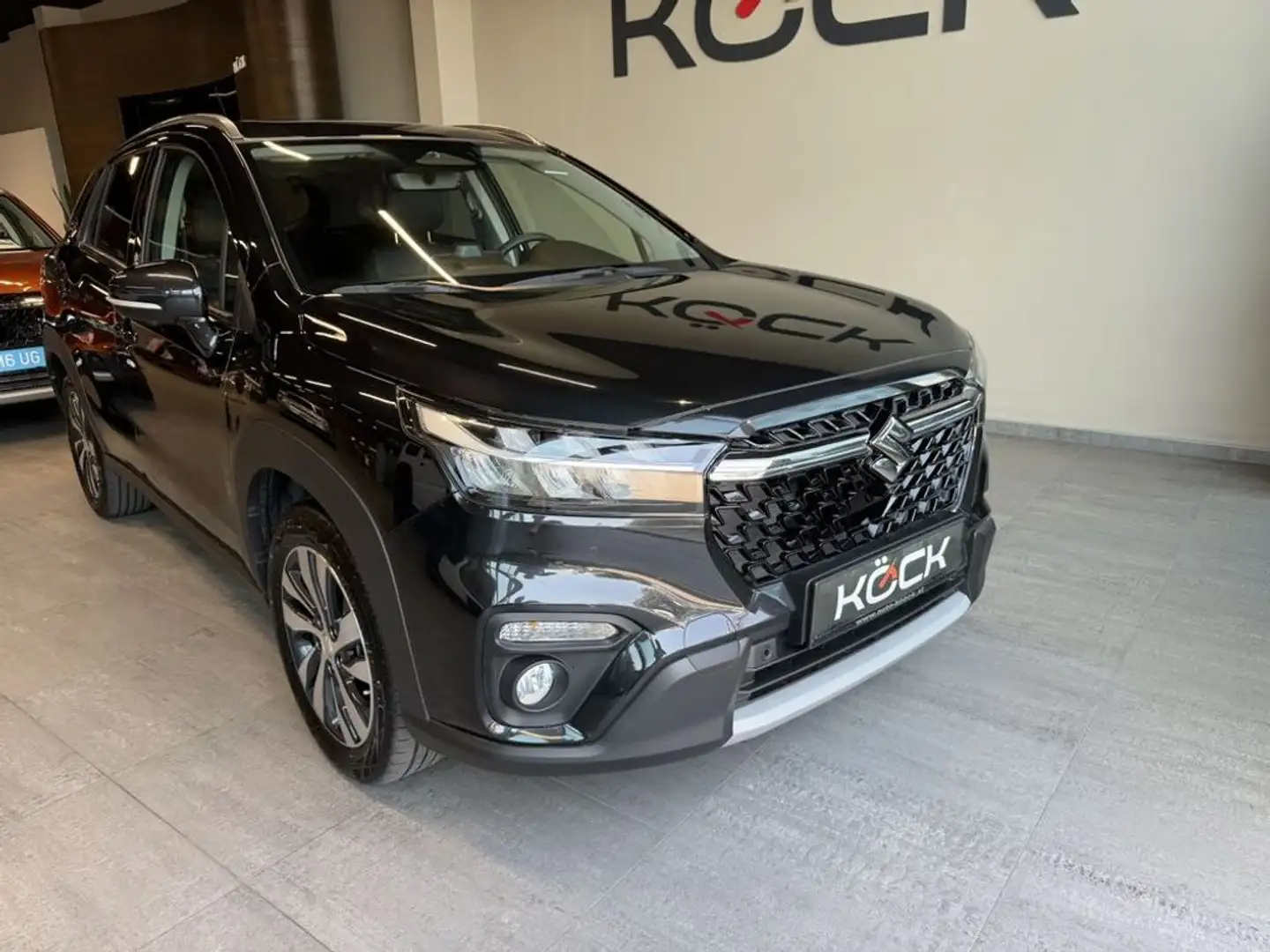Suzuki S-Cross Flash Allgrip Schwarz - 2