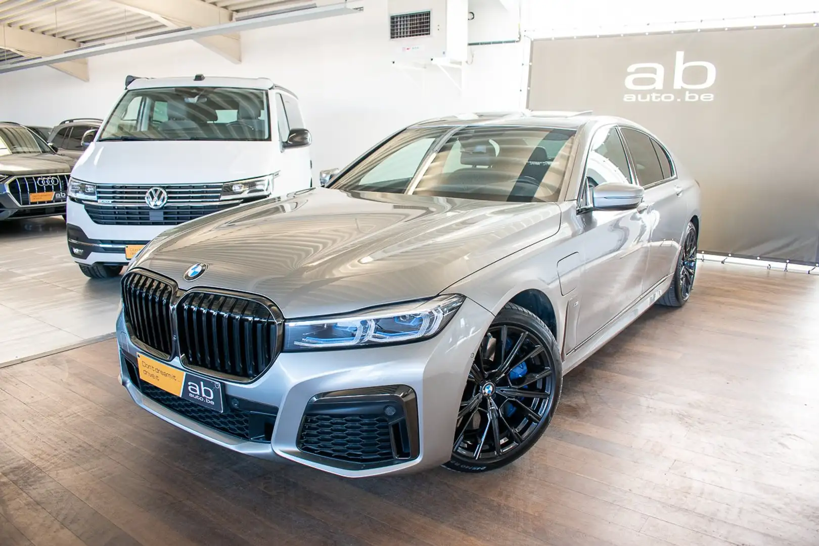 BMW 745 E *M-SPORT*, LASER, APPLE/ANDROID, HARMAN/KARDON Gris - 2