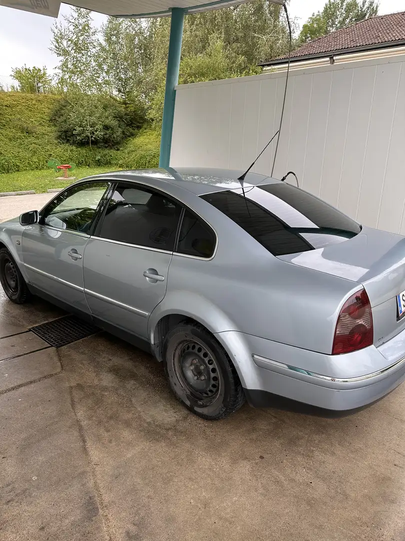 Volkswagen Passat 1,9 TDI PD Trendline - 1