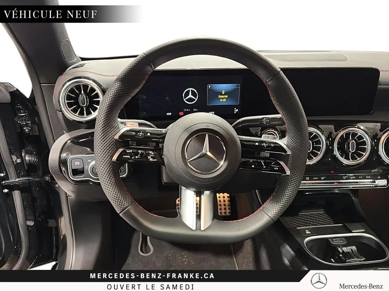 Mercedes-Benz CLA снимка Mercedes-Benz CLA