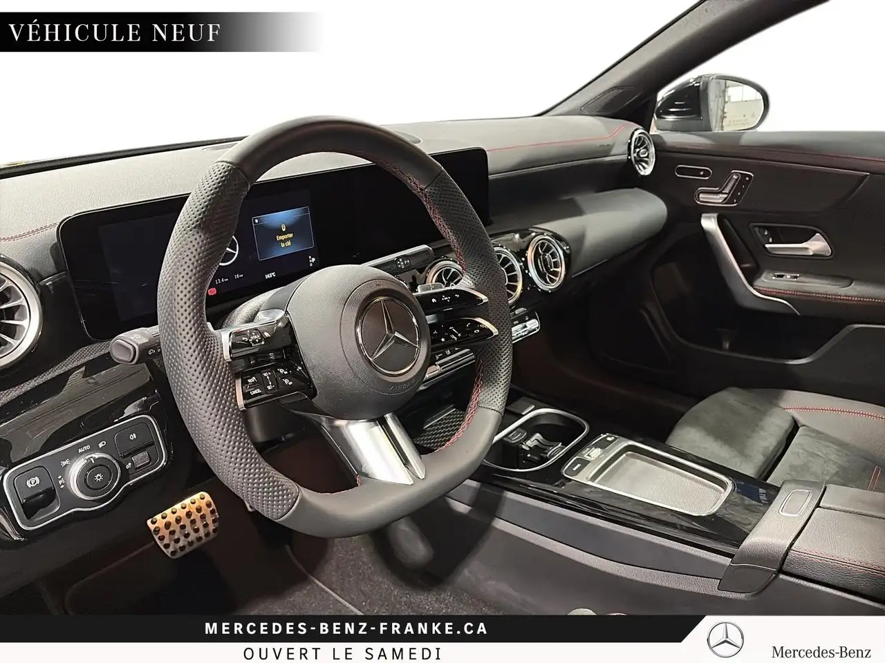 Mercedes-Benz CLA снимка Mercedes-Benz CLA