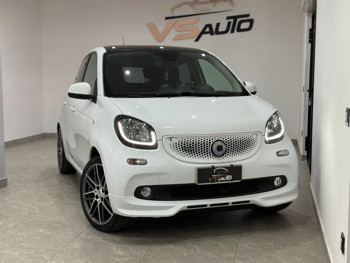 smart forFour Forfour 0.9 t Brabus 109cv twinamic Alb - 2