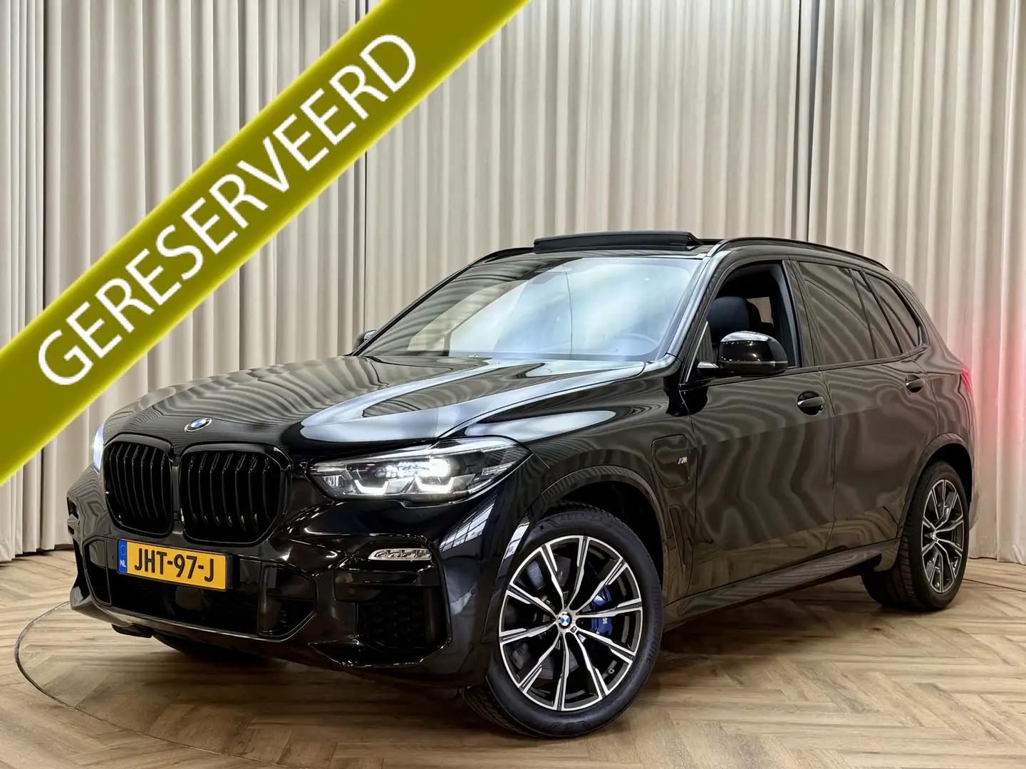 BMW X5 xDrive45e 395PK *M-Sport* Panodak / 1e Eigenaar / Schwarz - 1