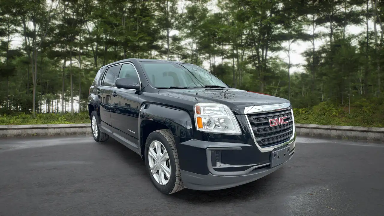 GMC Terrain photo GMC Terrain