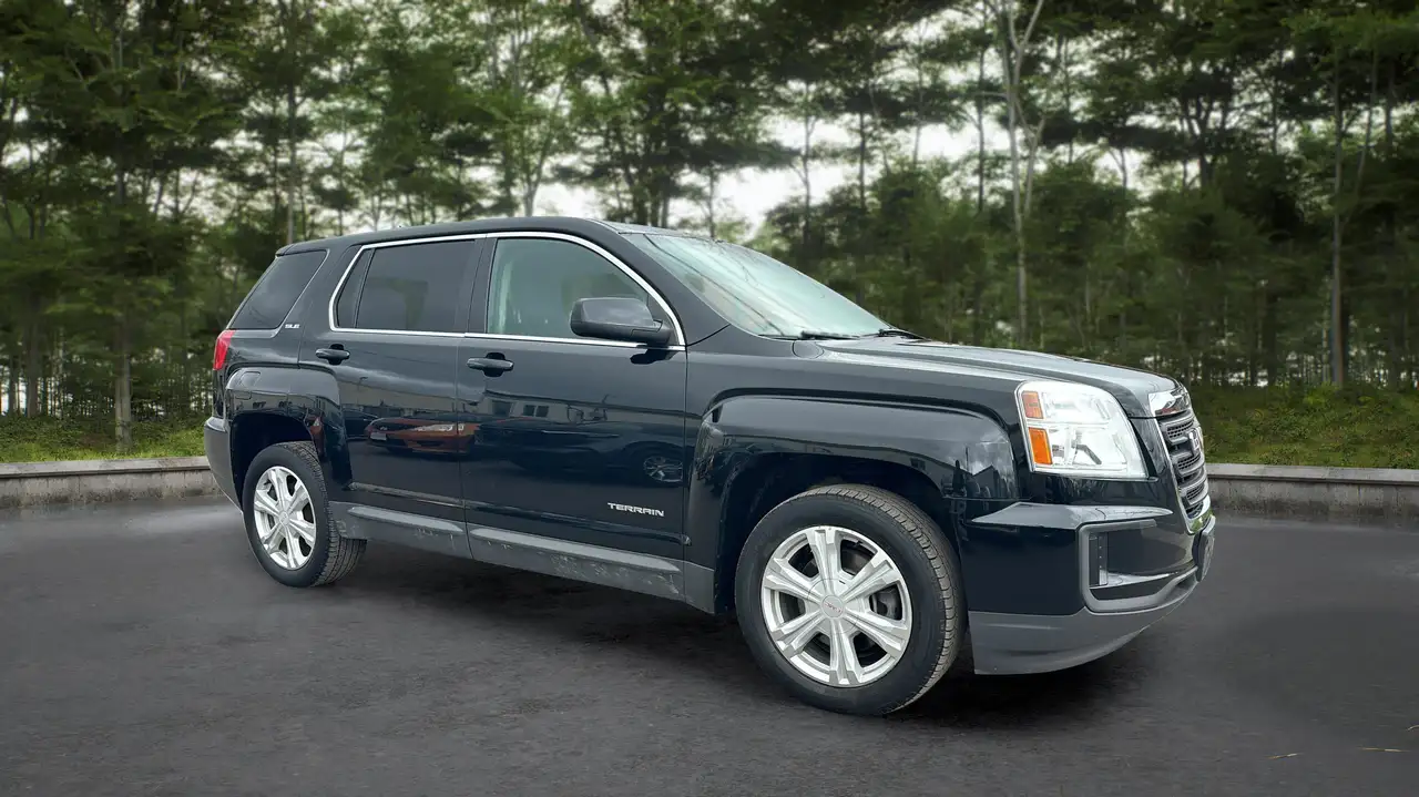 GMC Terrain photo GMC Terrain
