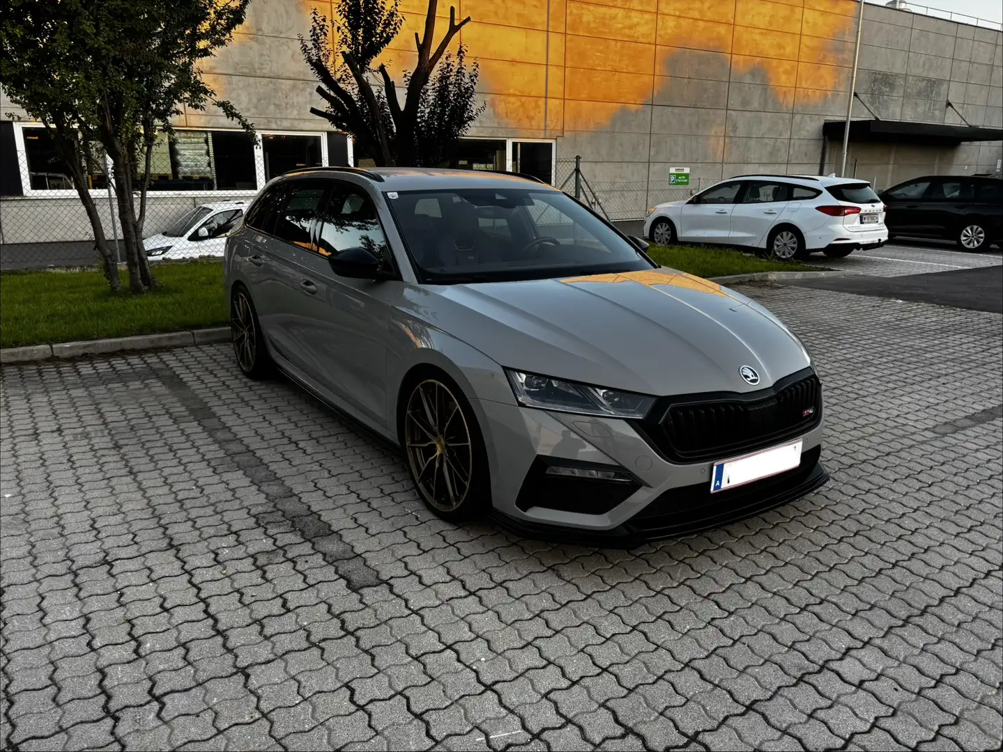 Skoda Octavia RS 2.0 TSI Schalter Szürke - 2