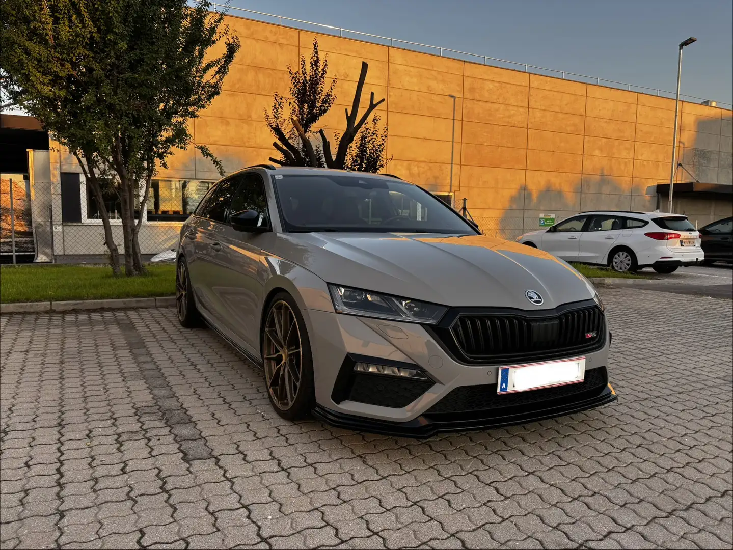 Skoda Octavia RS 2.0 TSI Schalter Szürke - 1