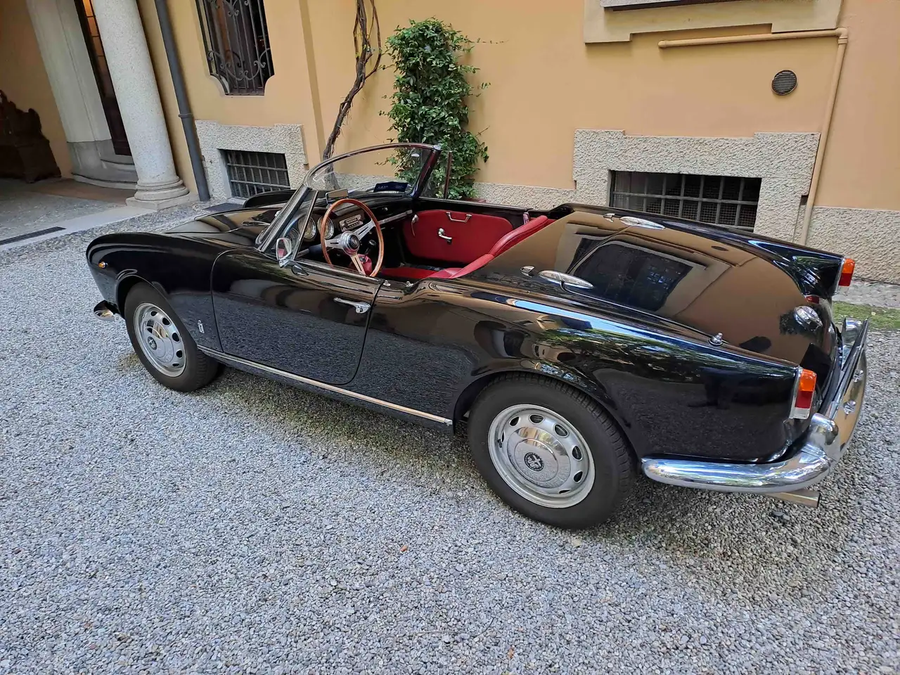 Alfa Romeo Giulietta Spider prima serie (750 D), foto 2